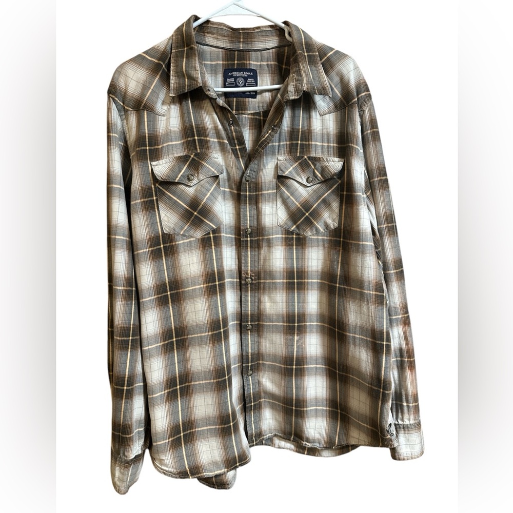 ⭐️⭐️3/$30⭐️⭐️American Eagle Buttoned Up Shirt size XXL-